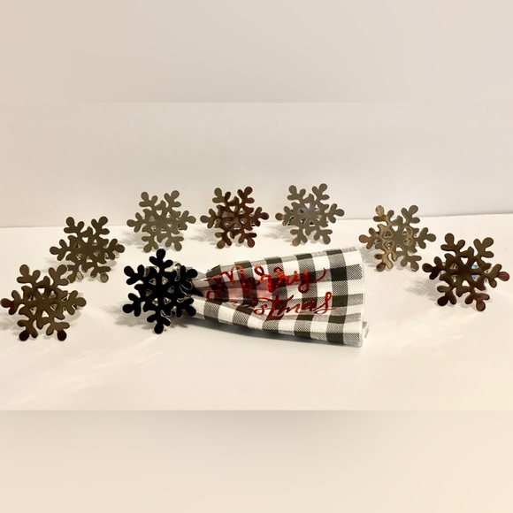 ❄️ 8Pc Silver Snowflake Napkin Holders - Picture 4 of 10